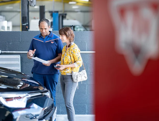 garagiste ad automobile à Mennecy près de Corbeil-Essonnes dans l'Essonne 91